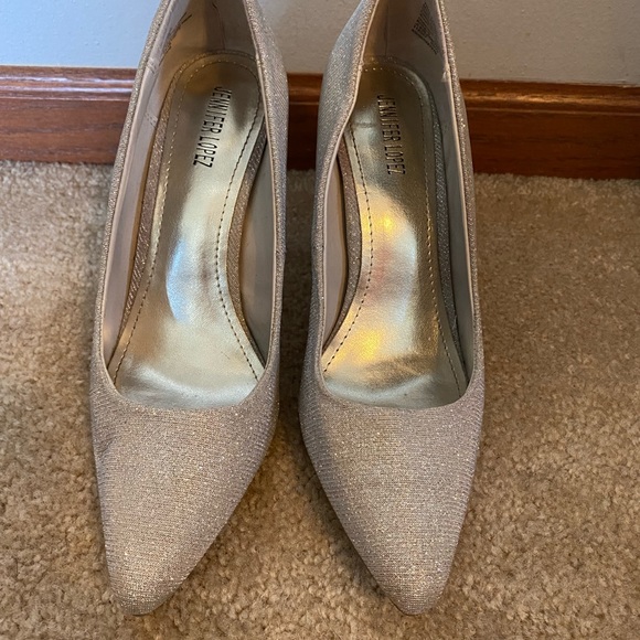 JLo heels - Picture 2 of 3